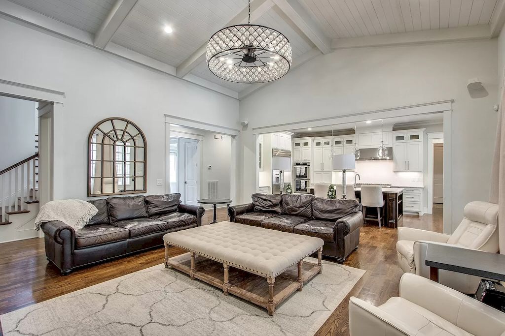 The Home in Tennessee is a luxurious home where modernity meets coveted location now available for sale. This home located at 123 Guineveres Retreat, Franklin, Tennessee; offering 06 bedrooms and 07 bathrooms with 7,620 square feet of living spaces. 