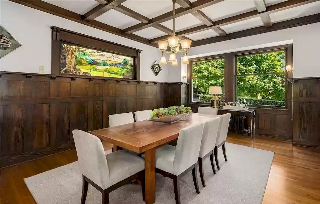 The Estate in Washington is a luxurious home constructed from old growth timber and unparalleled craftsmanship now available for sale. This home located at 170 Prospect Street, Seattle, Washington; offering 06 bedrooms and 06 bathrooms with 7,413 square feet of living spaces.