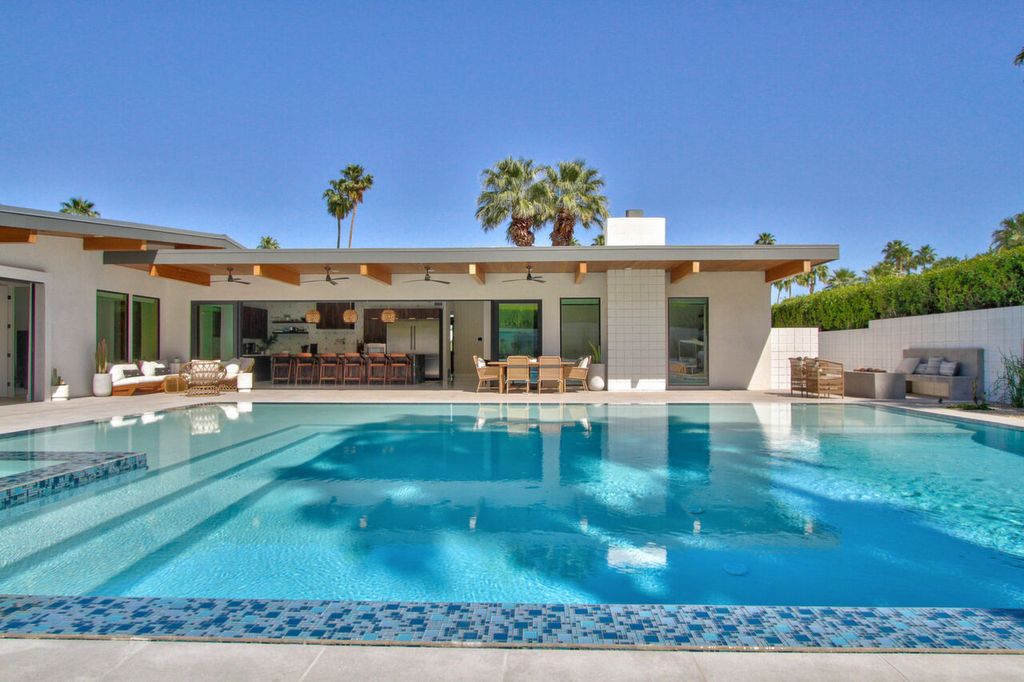 Perfect-Mid-Century-Pool-Home-In-Palm-Springs-with-The-Highest-Level-of-Finish-Aiming-for-3700000-23