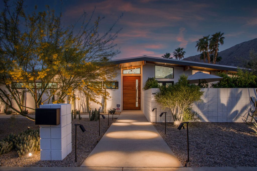 Perfect-Mid-Century-Pool-Home-In-Palm-Springs-with-The-Highest-Level-of-Finish-Aiming-for-3700000-36