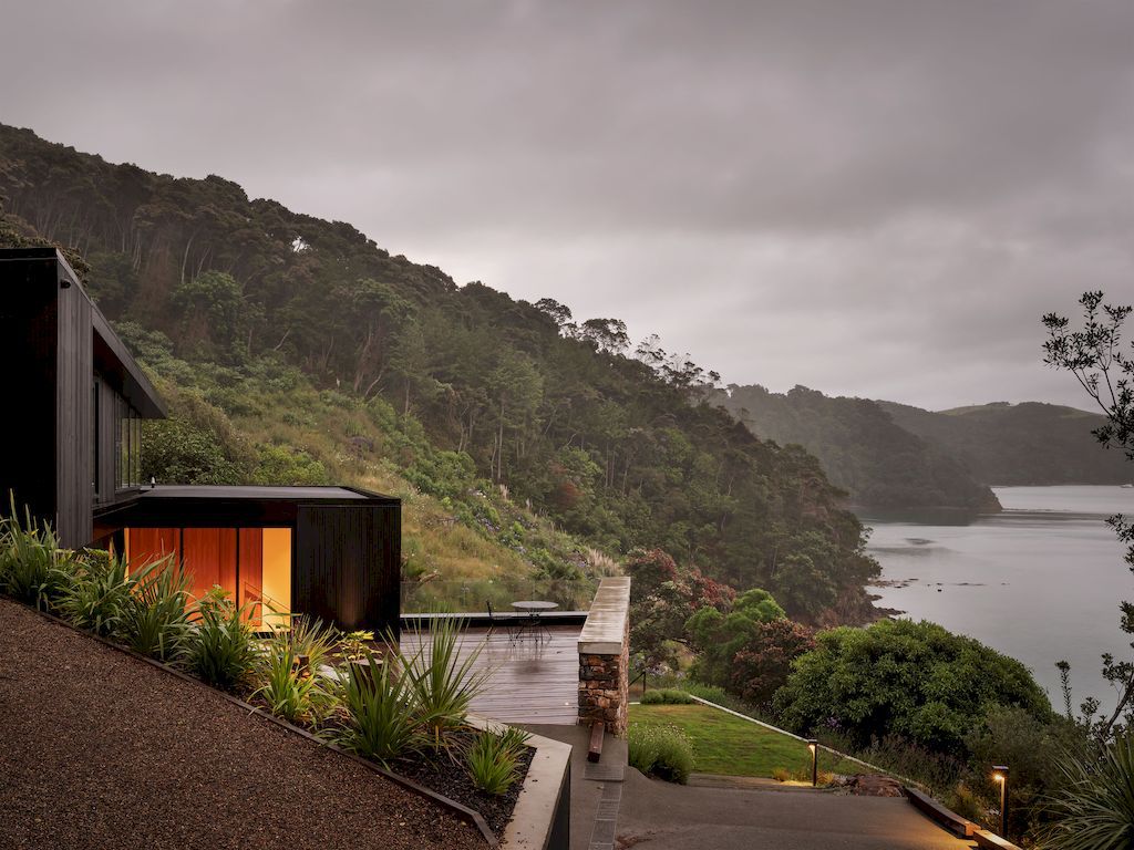 Private island home Mahuika in New Zealand by Daniel Marshall Architects