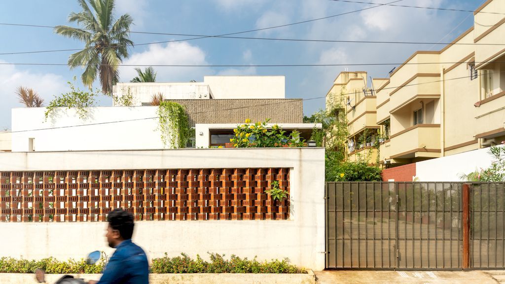 Rooted House, a simple yet bold aesthetic in India by Triple O Studio