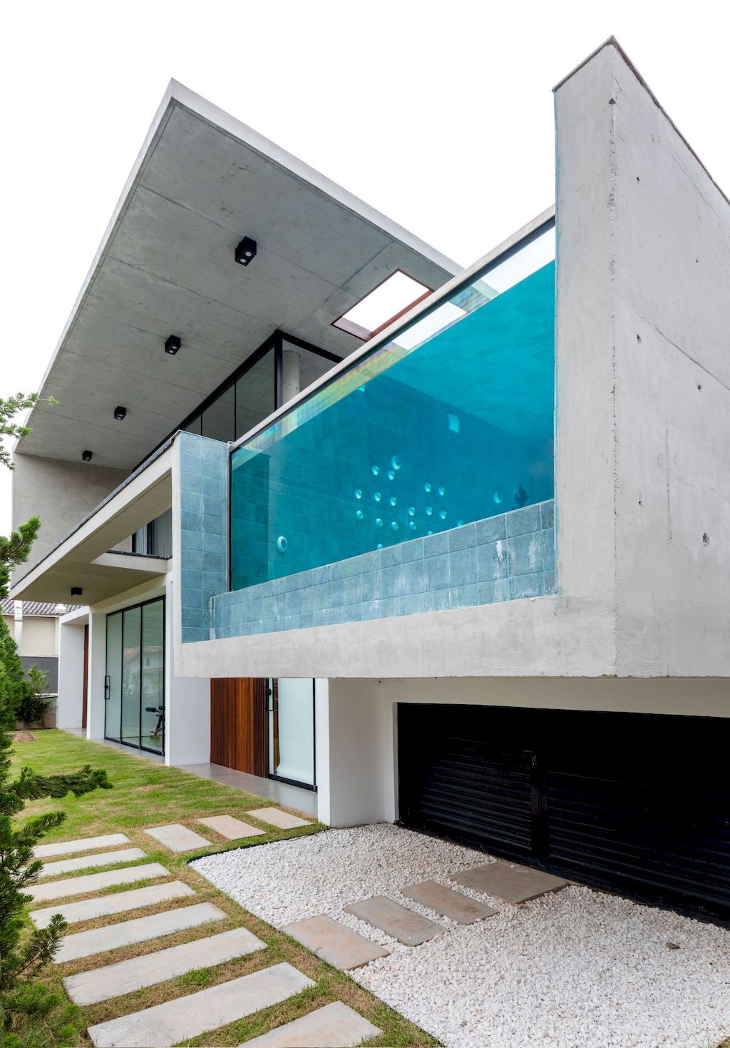 S&R Residence with Simply Architecture by Voo Arquitetura e Engenharia