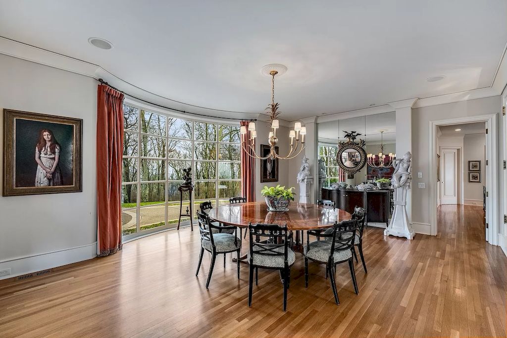 The Home in Tennessee is a luxurious home equipped with professional appliances and endless design touches now available for sale. This home located at 135 Steeplechase Ln, Nashville, Tennessee; offering 04 bedrooms and 08 bathrooms with 8,950 square feet of living spaces.