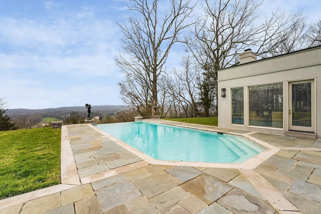 The Home in Tennessee is a luxurious home equipped with professional appliances and endless design touches now available for sale. This home located at 135 Steeplechase Ln, Nashville, Tennessee; offering 04 bedrooms and 08 bathrooms with 8,950 square feet of living spaces.