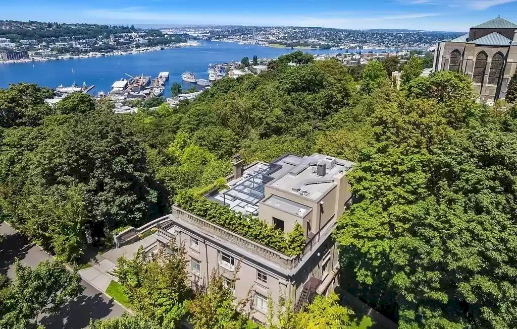 The Estate in Washington is a luxurious home capturing unobstructed lake views now available for sale. This home located at 814 E Highland Dr, Seattle, Washington; offering 05 bedrooms and 09 bathrooms with 11,000 square feet of living spaces. 
