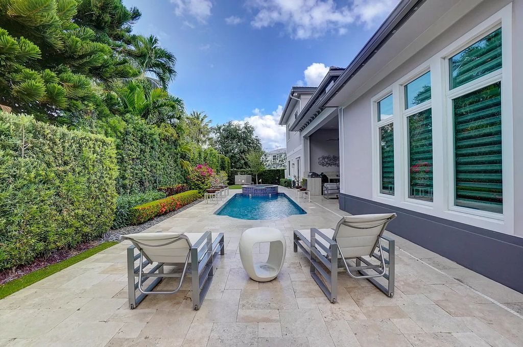 The Home in Boca Raton is a spacious transitional property located in the heart of Boca Raton's most desirable downtown area now available for sale. This home located at 299 NE 6th St, Boca Raton, Florida;