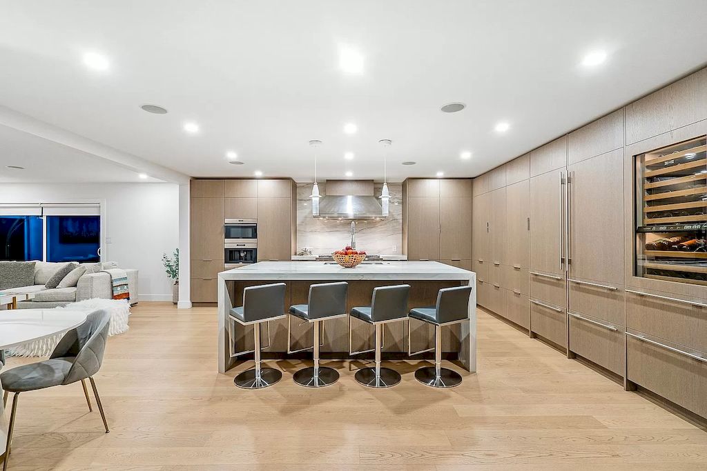 The Property in West Vancouver is a Spectacular remodelled residence with spacious living now available for sale. This home located at 4125 Burkehill Pl, West Vancouver, BC V7V 3M8, Canada