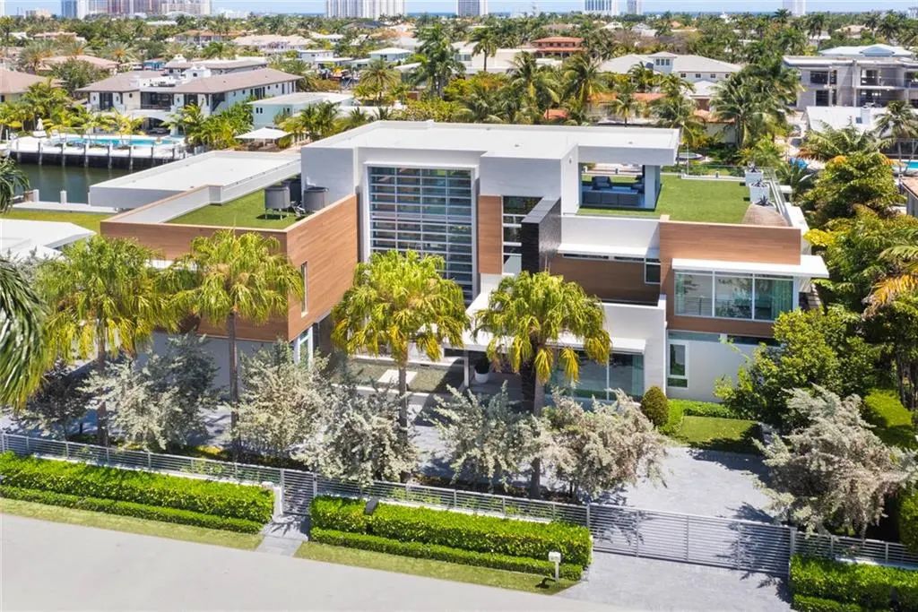 The-Most-luxurious-Gated-Waterfront-Home-in-the-prestigious-Las-Olas-Isles-in-Fort-Lauderdale-for-Sale-at-15500000-13