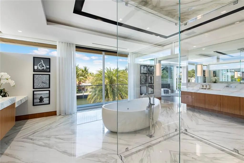 The-Most-luxurious-Gated-Waterfront-Home-in-the-prestigious-Las-Olas-Isles-in-Fort-Lauderdale-for-Sale-at-15500000-33