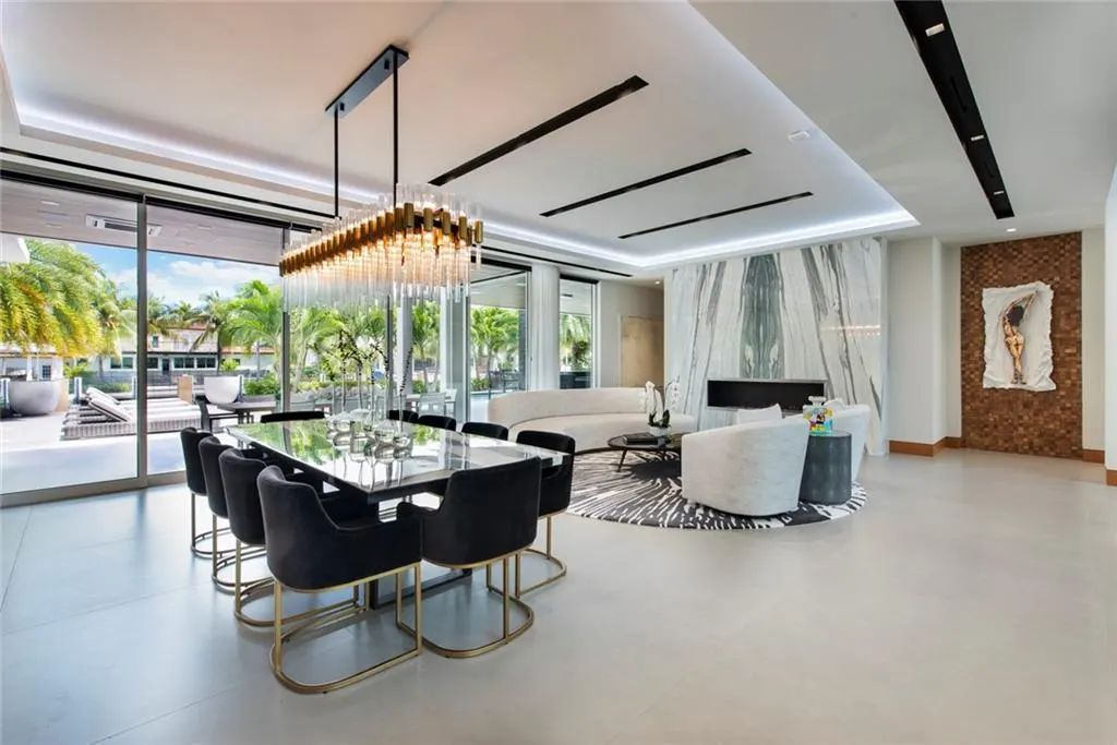 The-Most-luxurious-Gated-Waterfront-Home-in-the-prestigious-Las-Olas-Isles-in-Fort-Lauderdale-for-Sale-at-15500000-39