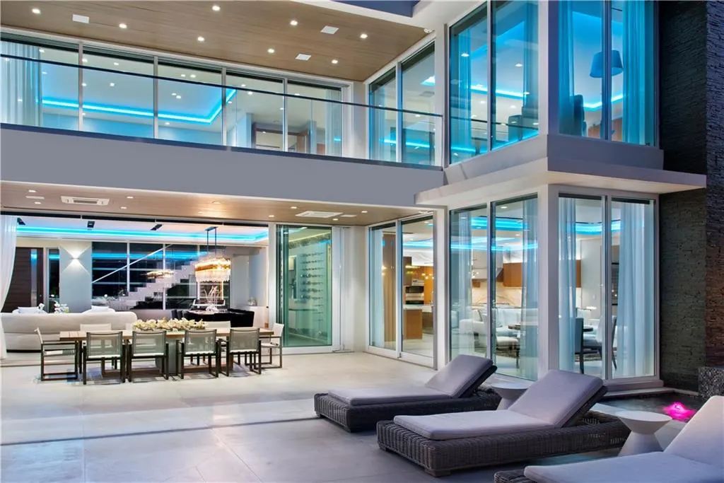 The-Most-luxurious-Gated-Waterfront-Home-in-the-prestigious-Las-Olas-Isles-in-Fort-Lauderdale-for-Sale-at-15500000-6