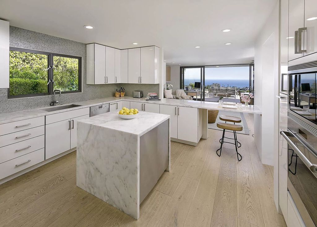 The Home in Santa Barbara is a newly renovated single level residence offer incredible entertainment areas now available for sale. This house located at 1010 Cima Linda Ln, Santa Barbara, California