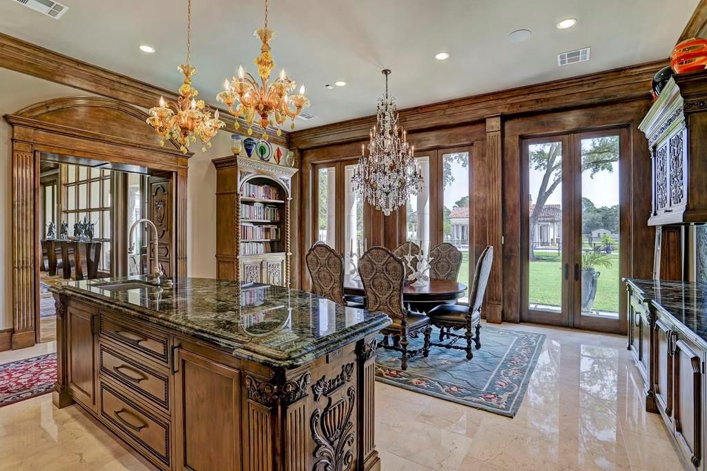 This-12950000-Mega-Mansion-in-Houston-is-A-Palladian-Paradise-offers-Spectacular-Resort-Style-Living-and-Entertaining-14