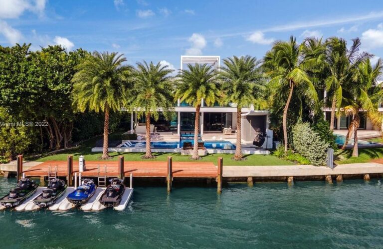 This Waterfront Home in Miami Beach is Truly Stunning with The Ultimate ...