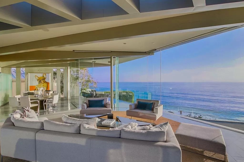 The Home in Encinitas is a titanium masterpiece presides over the Pacific on one of Neptune’s larger lots creating an ultimate luxury now available for sale. This home located at 532 Neptune Ave, Encinitas, California