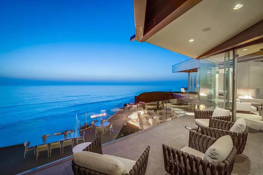 This-23500000-Iconic-Architectural-Home-in-Encinitas-is-An-Ideal-Combination-of-Ultimate-Luxury-and-Coastal-Living-36