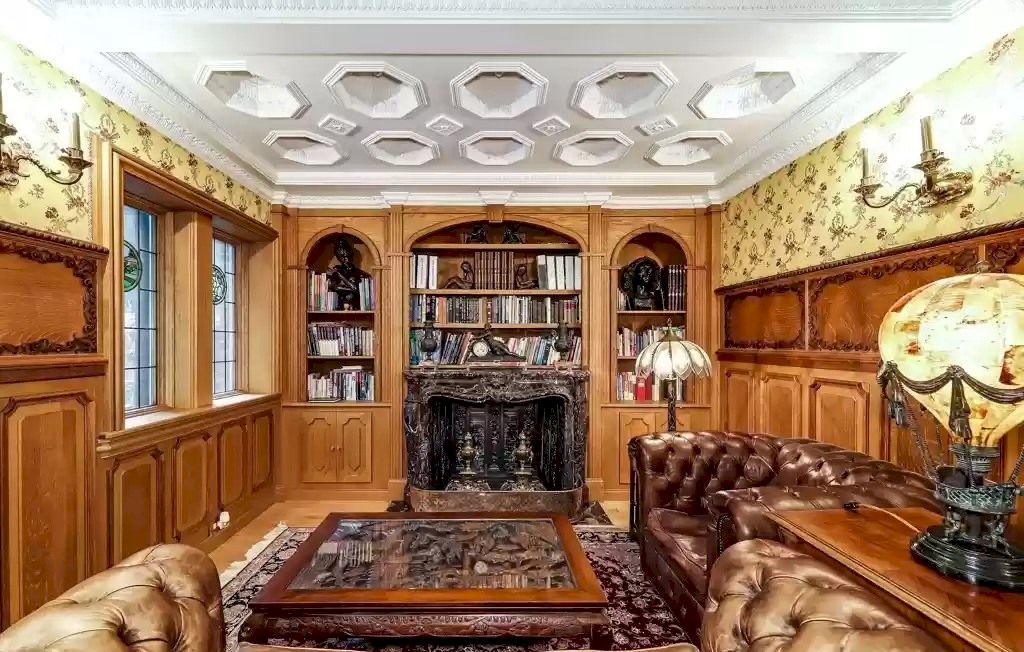 This-3250000-Masterfully-Crafted-Home-in-Washington-Is-a-Stunning-Combination-of-Art-History-and-Design-7