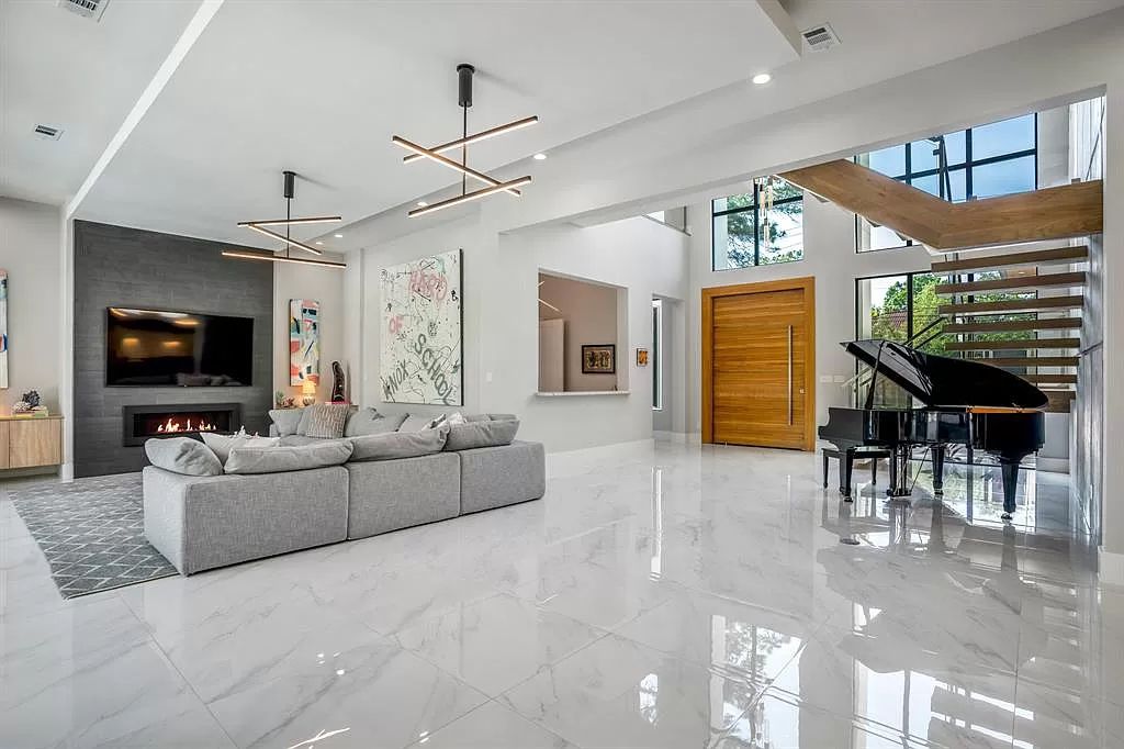 This-3600000-Contemporary-Home-in-Houston-is-The-Epitome-of-Modern-Luxury-with-Amazing-Features-18