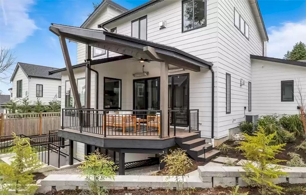 The Estate in Washington is a luxurious home located in a walking distance to the waterfront now available for sale. This home located at 1022 4th St, Kirkland, Washington; offering 05 bedrooms and 05 bathrooms with 4,506 square feet of living spaces.