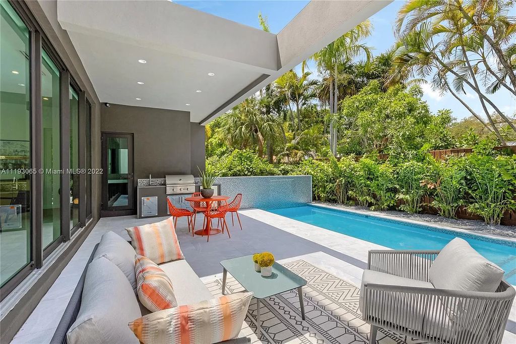 This-5195000-Brand-New-Construction-Home-in-Miami-was-Built-with-Top-of-The-Line-Finishes-28