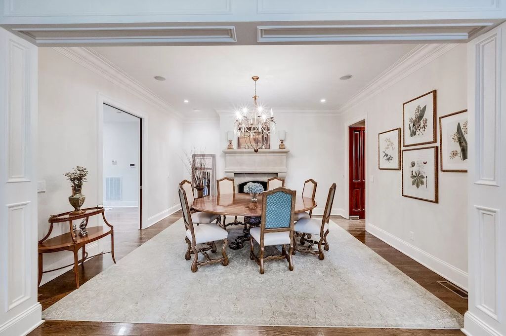 The Home in Tennessee is a luxurious home offering a resort style environment now available for sale. This home located at 6028 Hillsboro Pike, Nashville, Tennessee; offering 07 bedrooms and 09 bathrooms with 10,352 square feet of living spaces.