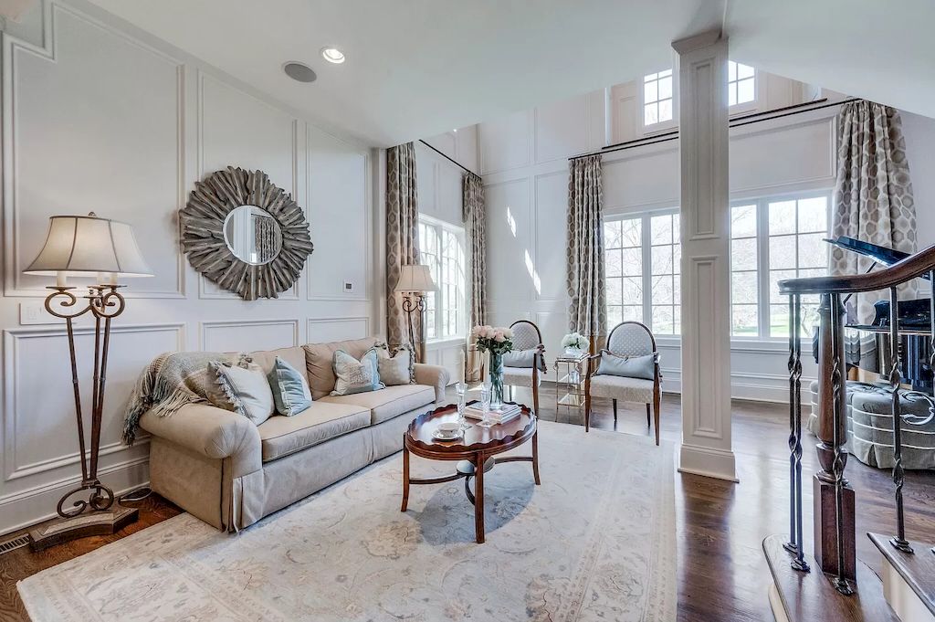 The Home in Tennessee is a luxurious home offering a resort style environment now available for sale. This home located at 6028 Hillsboro Pike, Nashville, Tennessee; offering 07 bedrooms and 09 bathrooms with 10,352 square feet of living spaces.