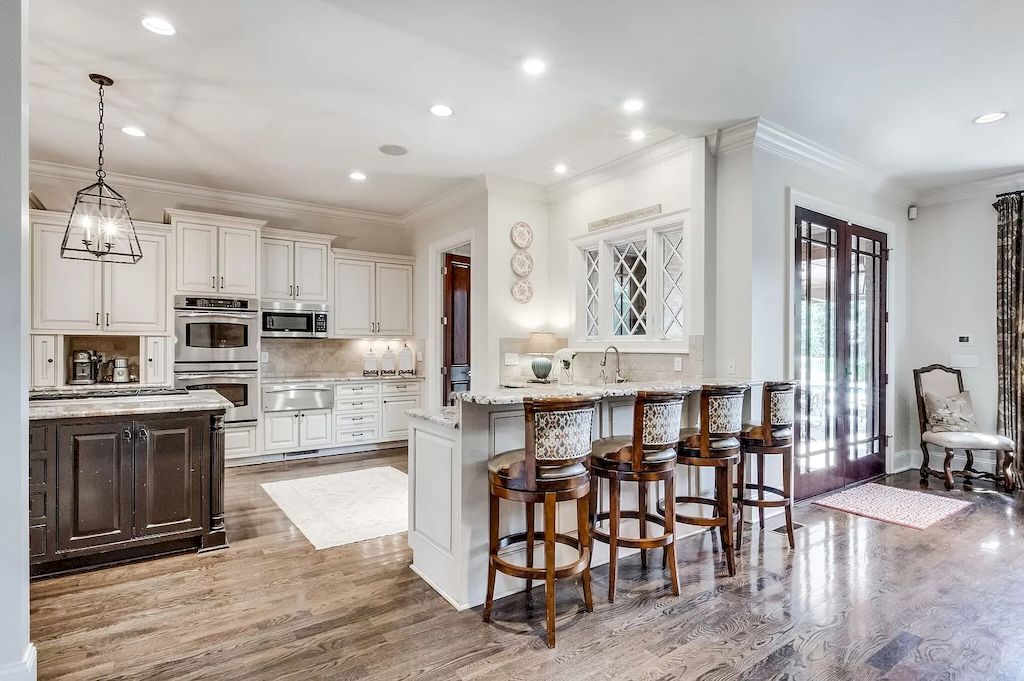 The Home in Tennessee is a luxurious home offering a resort style environment now available for sale. This home located at 6028 Hillsboro Pike, Nashville, Tennessee; offering 07 bedrooms and 09 bathrooms with 10,352 square feet of living spaces.