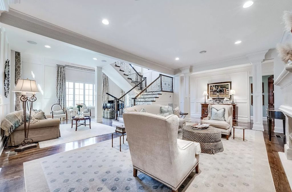 The Home in Tennessee is a luxurious home offering a resort style environment now available for sale. This home located at 6028 Hillsboro Pike, Nashville, Tennessee; offering 07 bedrooms and 09 bathrooms with 10,352 square feet of living spaces.