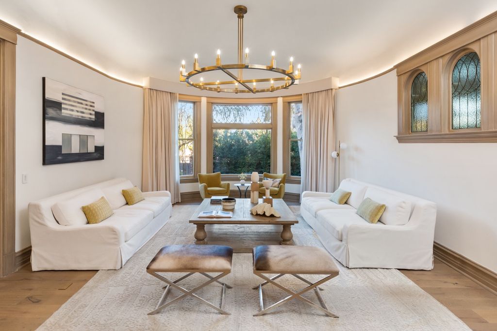 The Home in Los Angeles is a cultural masterpiece stands as one of the last early Wilshire Boulevard homes still in existence now available for sale. This home located at 637 S Lucerne Blvd, Los Angeles, California