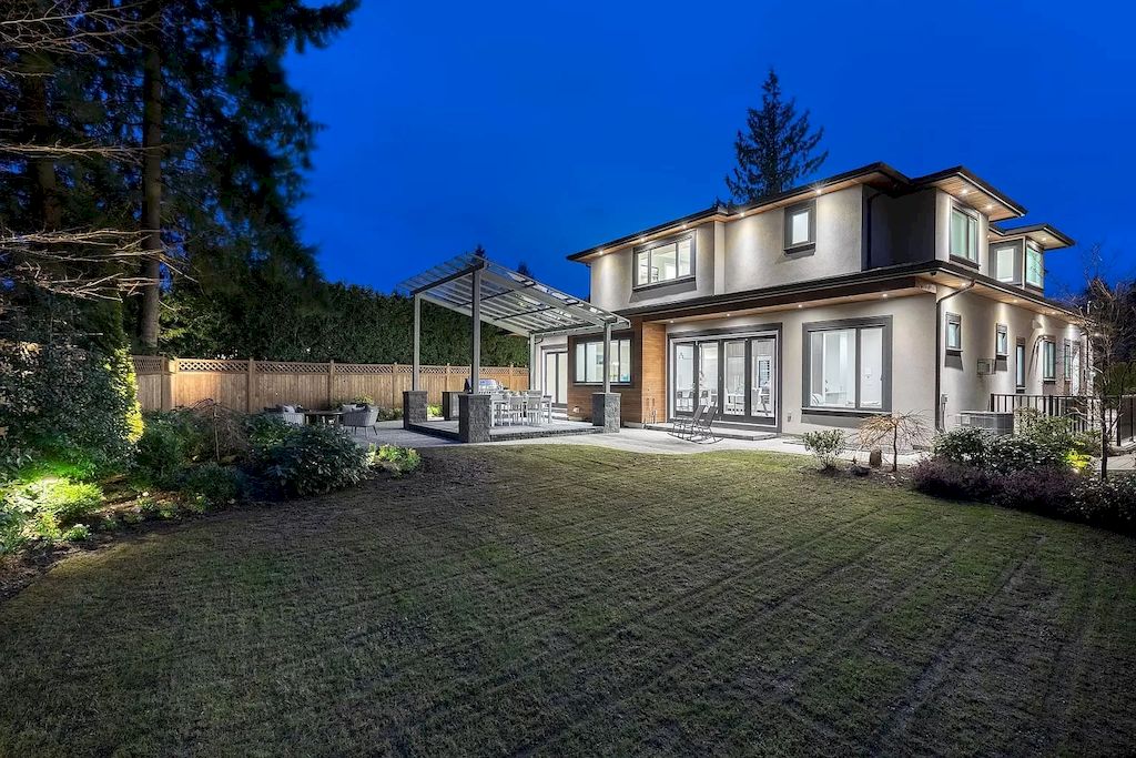 The Home in North Vancouver is a dream home with beautifully manicured backyard, now available for sale. This home located at 1275 Bedford Ct, North Vancouver, BC V7R 1L1, Canada