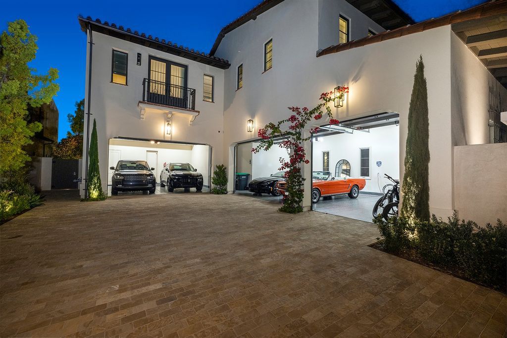 The Home in Newport Beach is majestically perched atop one of Crystal Coves most secluded parcels offerings of open living spaces now available for sale. This home located at 1 S Sur, Newport Coast, California