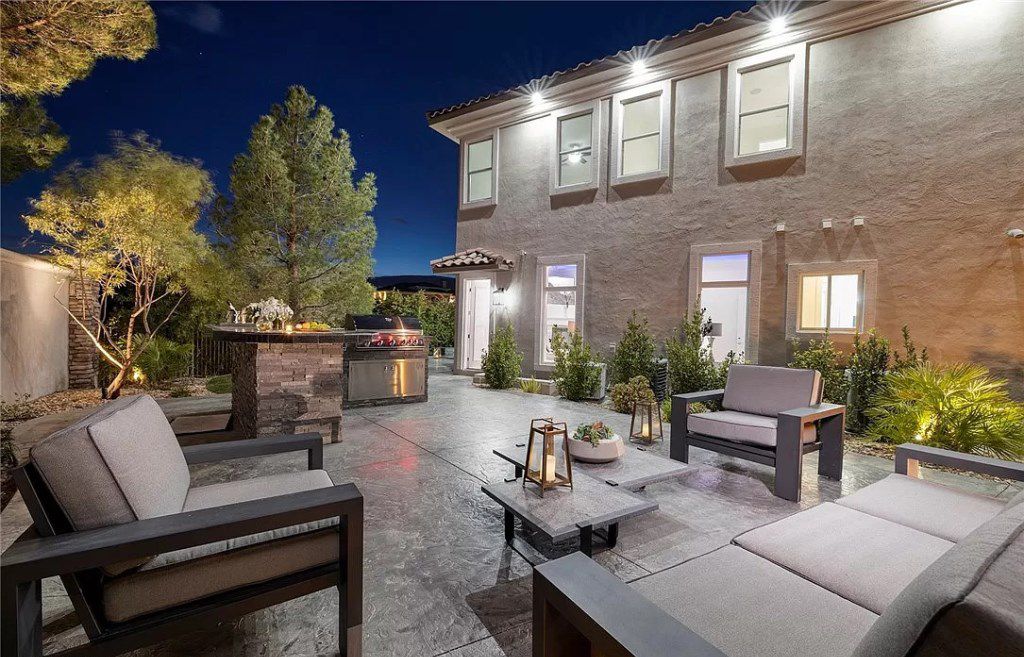 Gorgeous Estate in Nevada was fully refreshed from top to bottom asking for $5,350,000