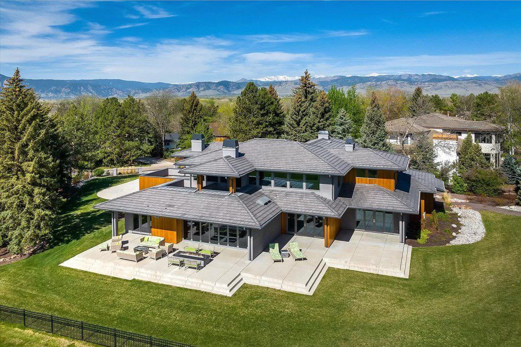 Spacious House in Colorado has incredible mountain views for Sale at $5,650,000