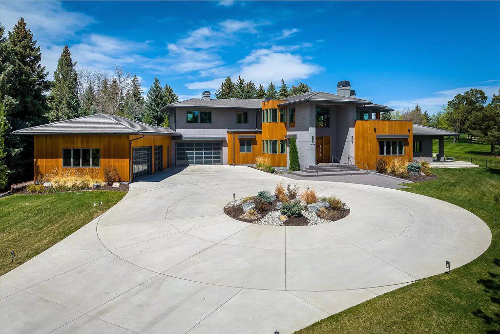 Spacious House in Colorado has incredible mountain views for Sale at $5,650,000