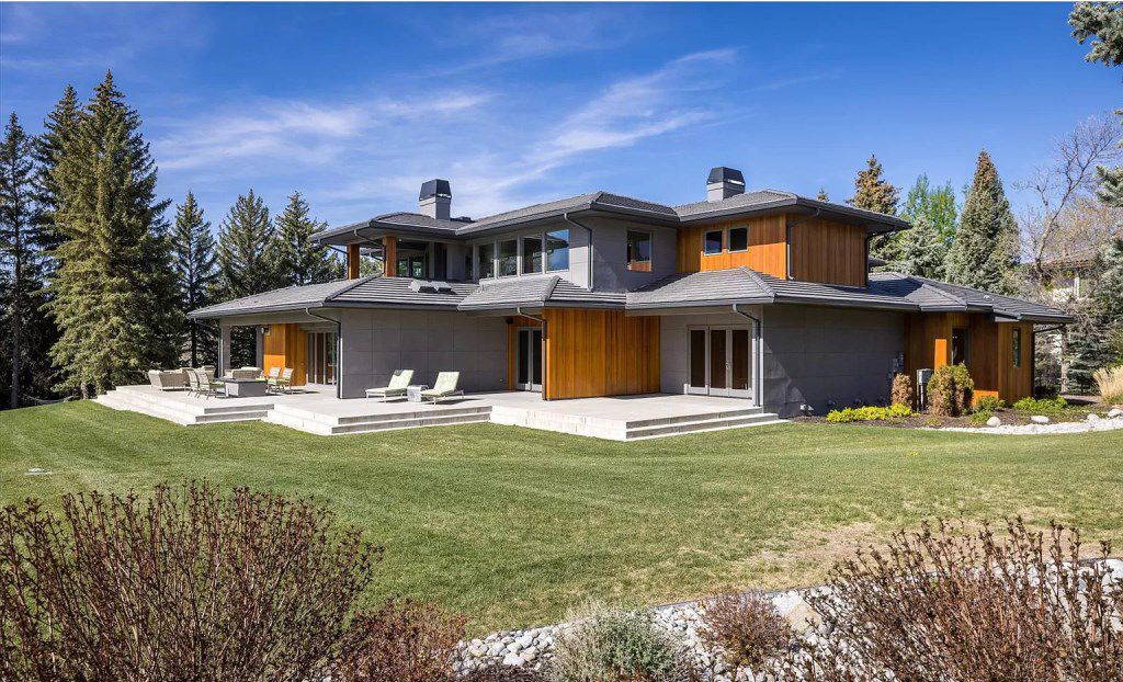 Spacious House in Colorado has incredible mountain views for Sale at $5,650,000