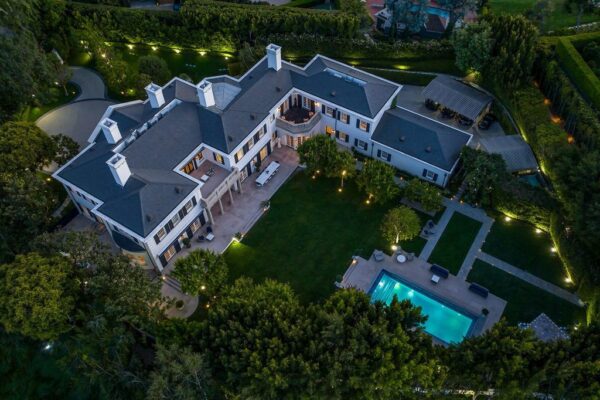 A Stunning Traditional Mansion in the most prime section of Bel Air comes to The Market at $39,500,000