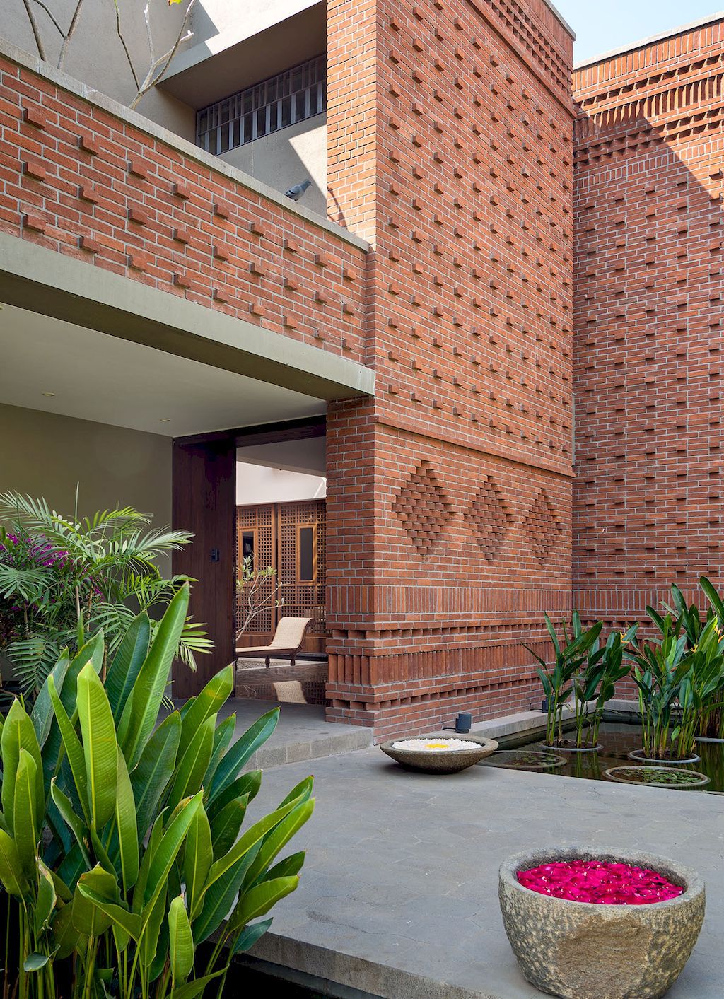 Brick House Showcases Culture & Grandeur of Solapur by Studio Humane