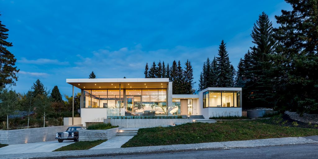 Britannia House for open, airy feel by Shugarman Architecture + Design Inc