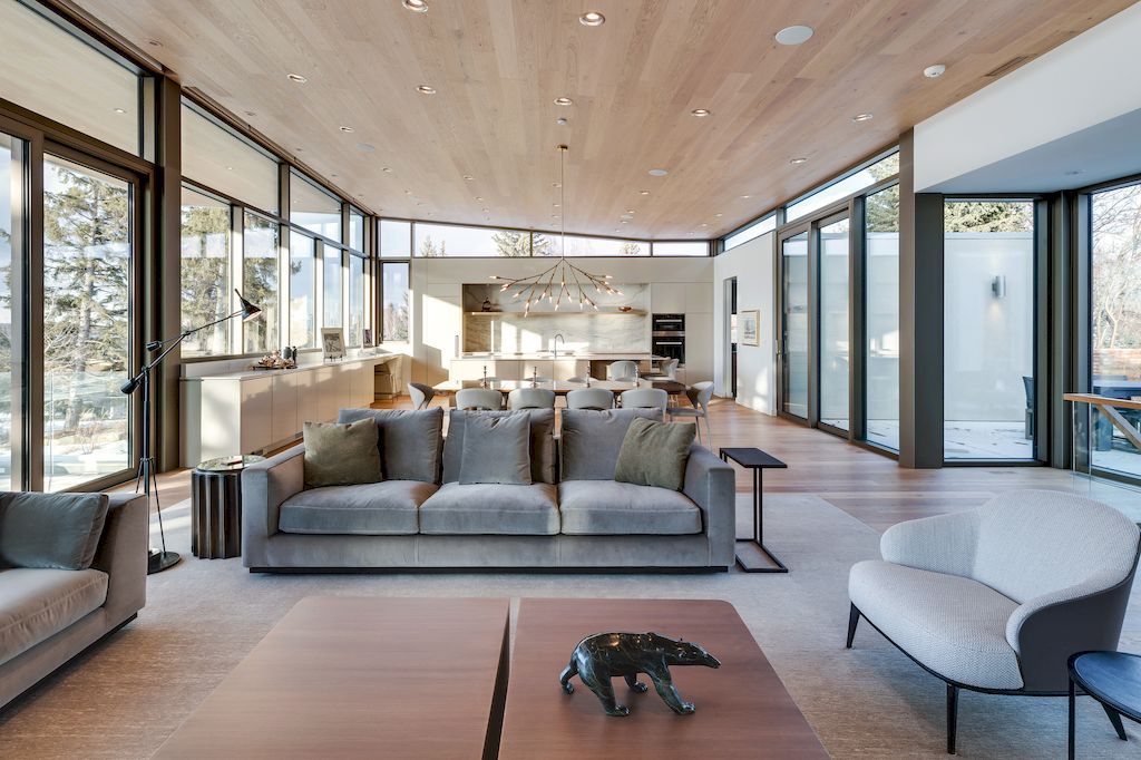 Britannia House for open, airy feel by Shugarman Architecture + Design Inc