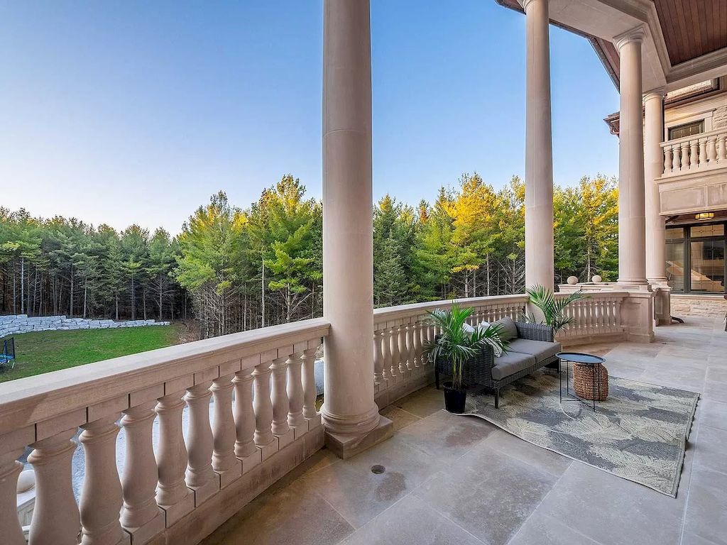 The Mansion in Ontario is an masterpiece provides the privacy and serenity you've been looking for, now available for sale. This home located at 16 Scotch Valley Dr, King, ON L7B 1L9, Canada