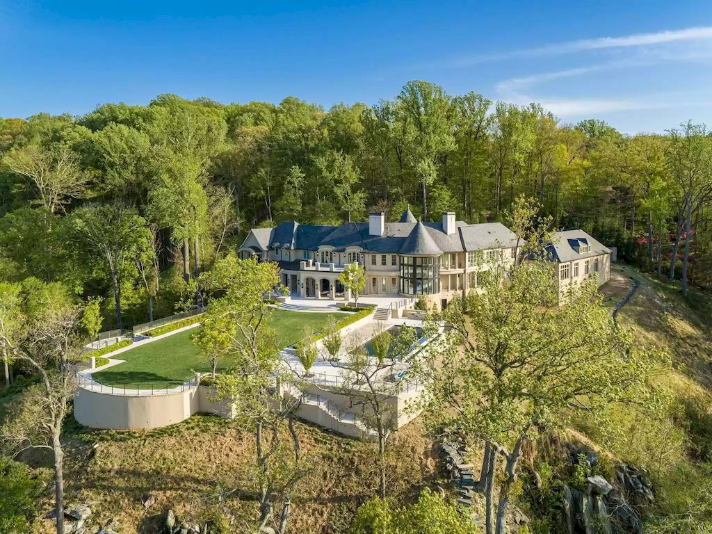Described-the-most-Beautiful-Homes-on-the-East-Coast-This-Waterfront-Estate-in-Virginia-Lists-for-39000000-42