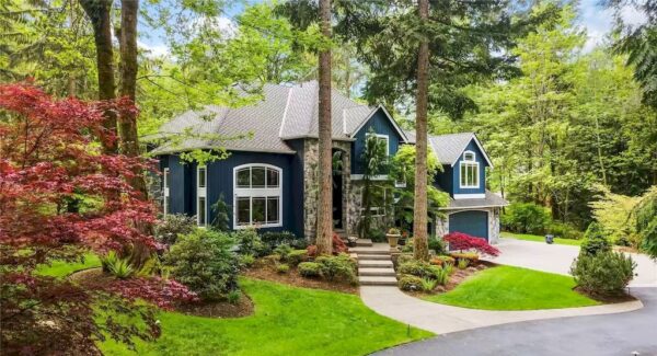 Enjoy a Cool and Peaceful Vibe in This $3,660,000 Exceptional Estate in Redmond