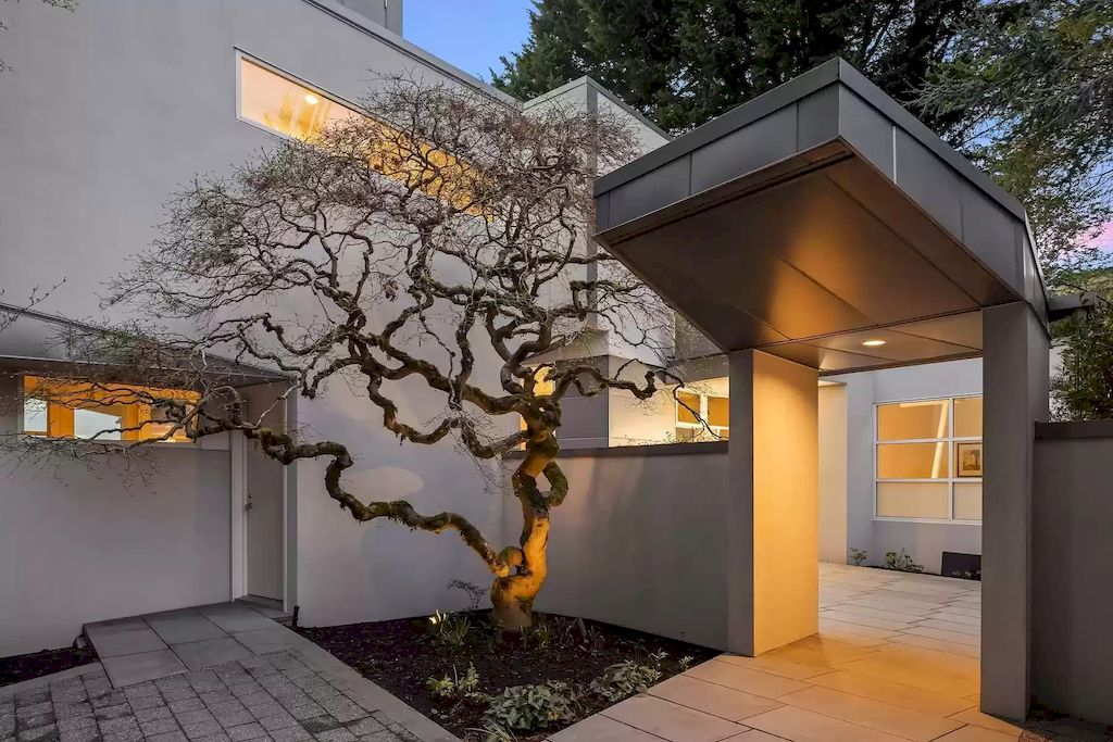 Entirely-Dream-Residence-with-Extraordinary-Architecture-in-Washington-Hits-Market-for-21500000-2