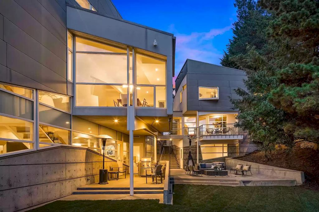 Entirely-Dream-Residence-with-Extraordinary-Architecture-in-Washington-Hits-Market-for-21500000-35