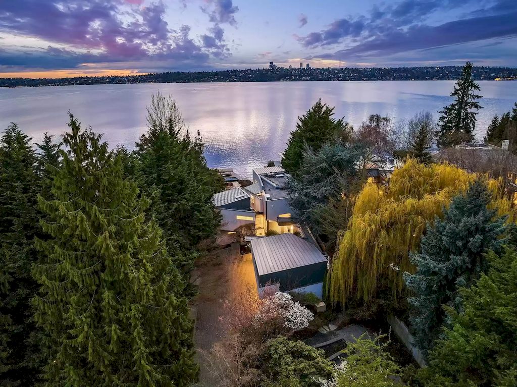 Entirely-Dream-Residence-with-Extraordinary-Architecture-in-Washington-Hits-Market-for-21500000-44