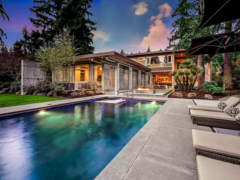 The Estate in Washington is a luxurious home with glass walls to bring nature inside now available for sale. This home located at 7917 219th Avenue NE, Redmond, Washington; offering 03 bedrooms and 07 bathrooms with 4,690 square feet of living spaces.