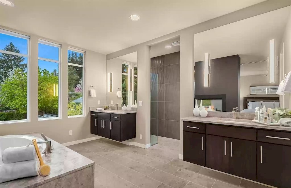 The Estate in Washington is a luxurious home and a true entertainer's delight now available for sale. This home located at 10607 NE 53rd St, Kirkland, Washington; offering 04 bedrooms and 03 bathrooms with 3,563 square feet of living spaces.