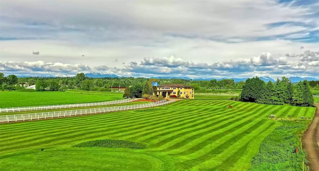 The Estate in Washington is a luxurious home providing incredible space for entertaining now available for sale. This home located at 10523 Airport Way, Snohomish, Washington; offering 05 bedrooms and 04 bathrooms with 5,830 square feet of living spaces.