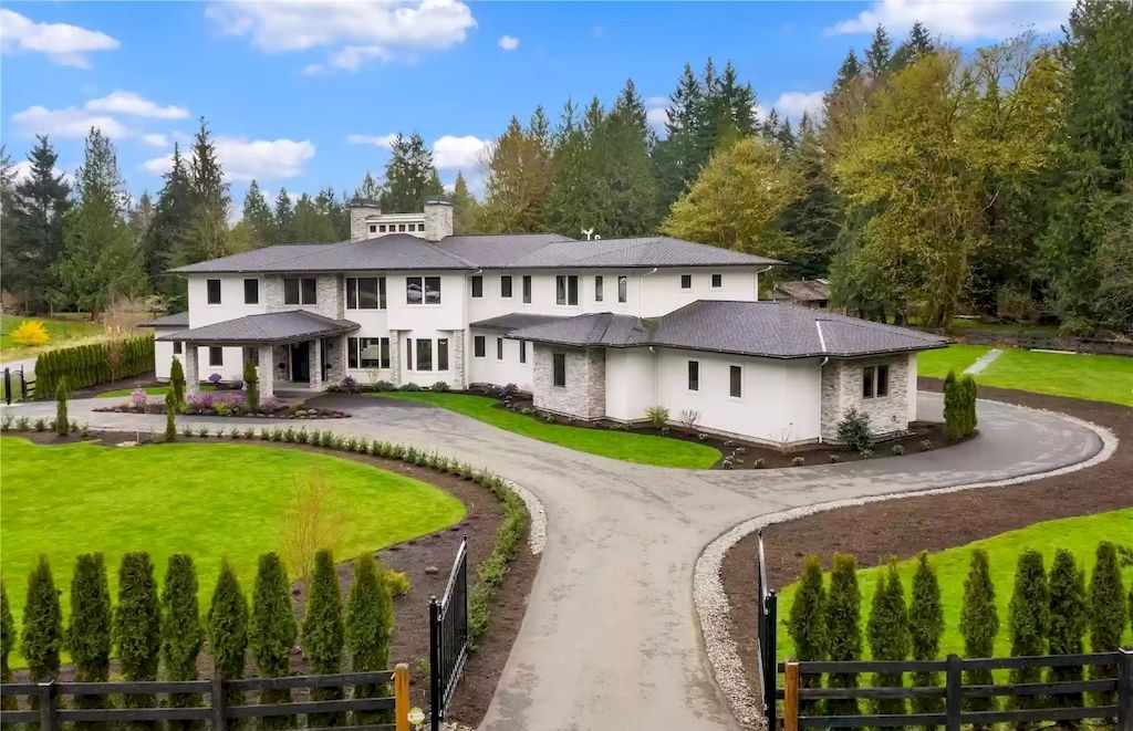 The Estate in Washington is a luxurious home offering exceptional open entertaining venues and private retreats now available for sale. This home located at 22025 NE 150th St, Woodinville, Washington; offering 06 bedrooms and 07 bathrooms with 6,650 square feet of living spaces.